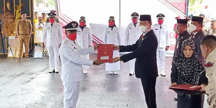 Bupati dan Wakil Bupati Resmi Melantik dan Mengambil Sumpah Para Sangadi Terpilih Masa Jabatan 2022-2028