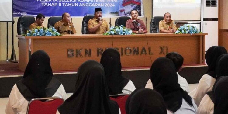 Wakil Bupati Bolsel Deddy Abdul Hamid Tinjau Langsung Ujian PPPK Tahap II